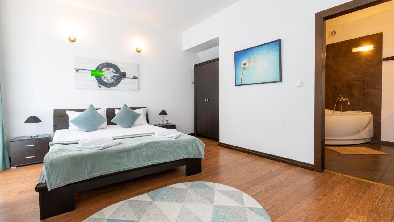 Superb Historical Center Brasov Apartment Exterior photo