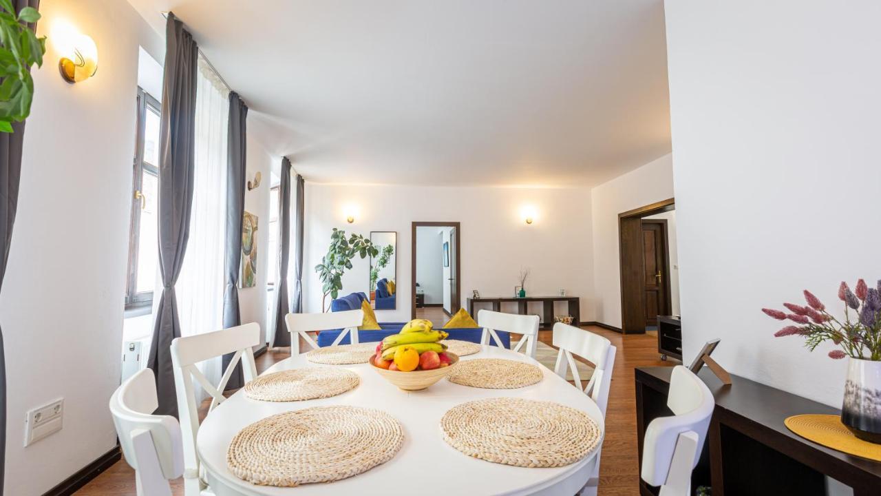 Superb Historical Center Brasov Apartment Exterior photo