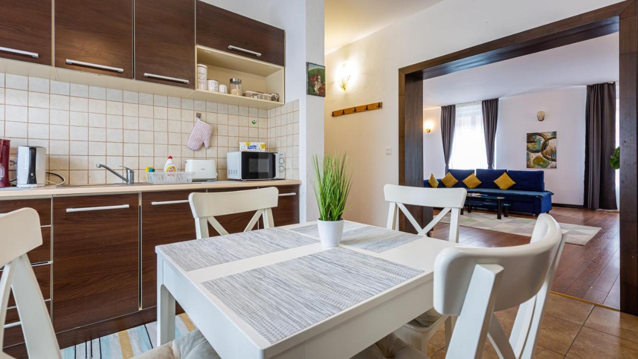 Superb Historical Center Brasov Apartment Exterior photo